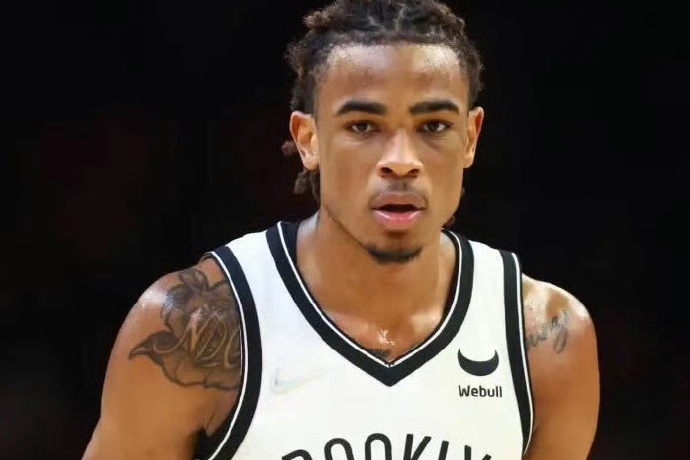 克拉克斯顿：湖人最可能得到的中锋